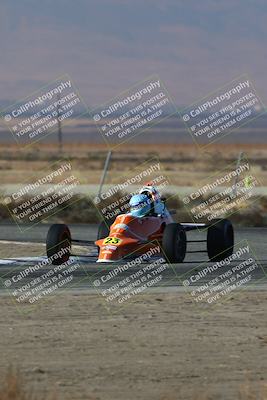 media/Nov-17-2024-CalClub SCCA (Sun) [[5252d9c58e]]/Group 5/Qual (Star Mazda Entrance)/